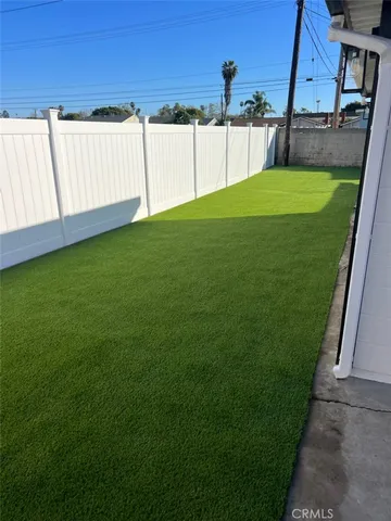 $1,349,900 | 17452 Jefferson Lane, Huntington Beach, CA 92647