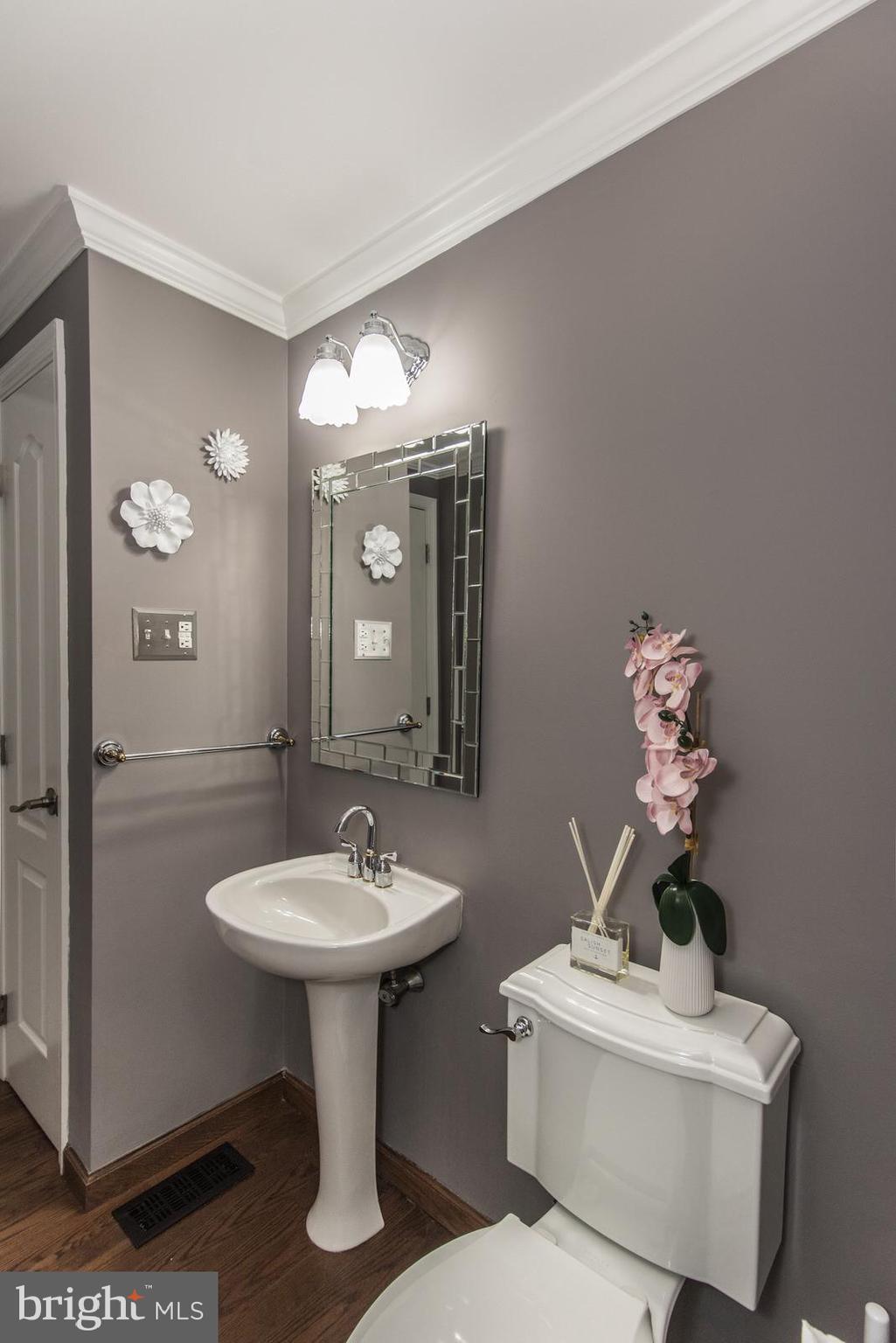 518 Stewart Road Hatboro, PA 19040 - Photo 30 of 103 1st Floor Bathroom