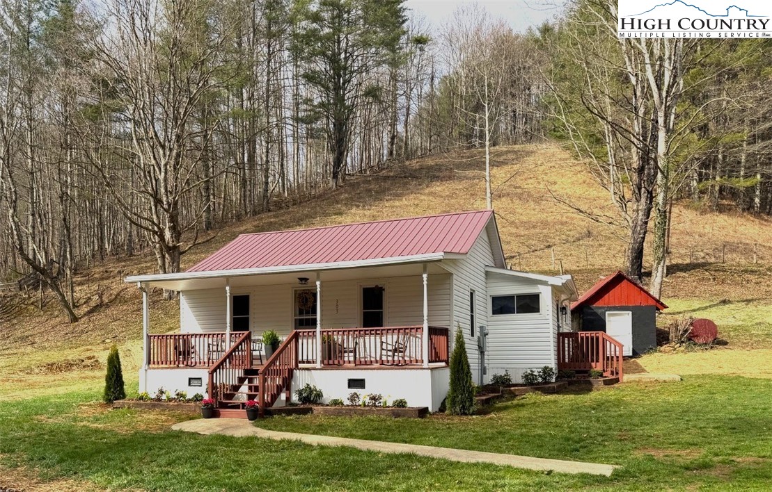 303 Sugar Tree Road Warrensville, NC 28693 - Photo 1 of 37