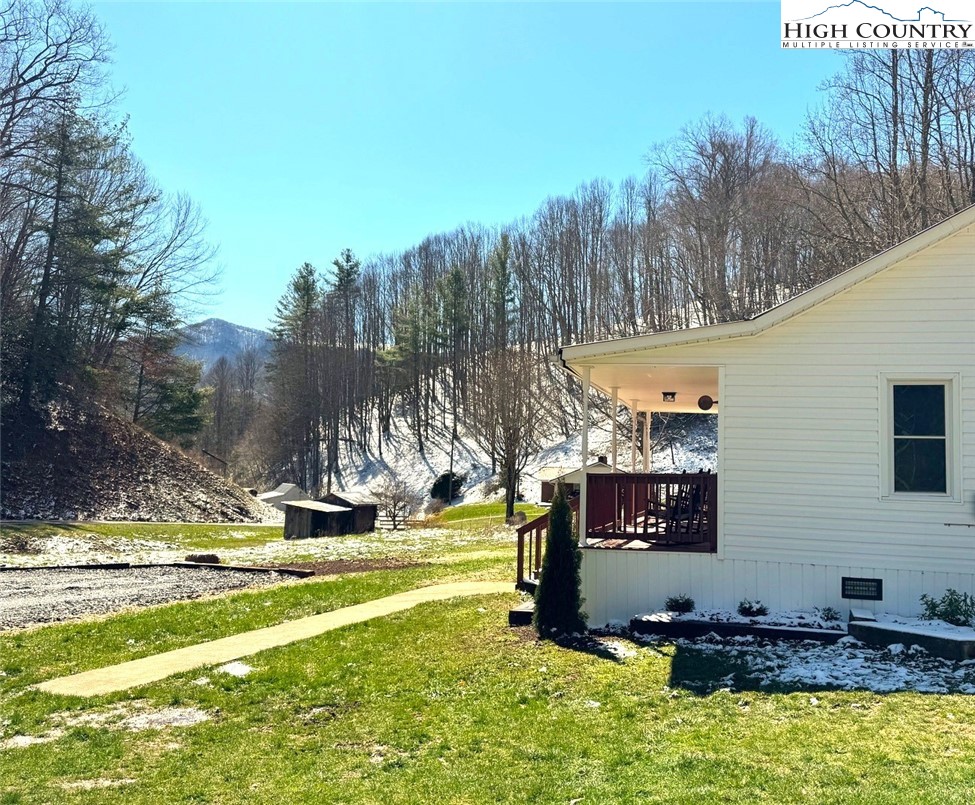 303 Sugar Tree Road Warrensville, NC 28693 - Photo 11 of 37