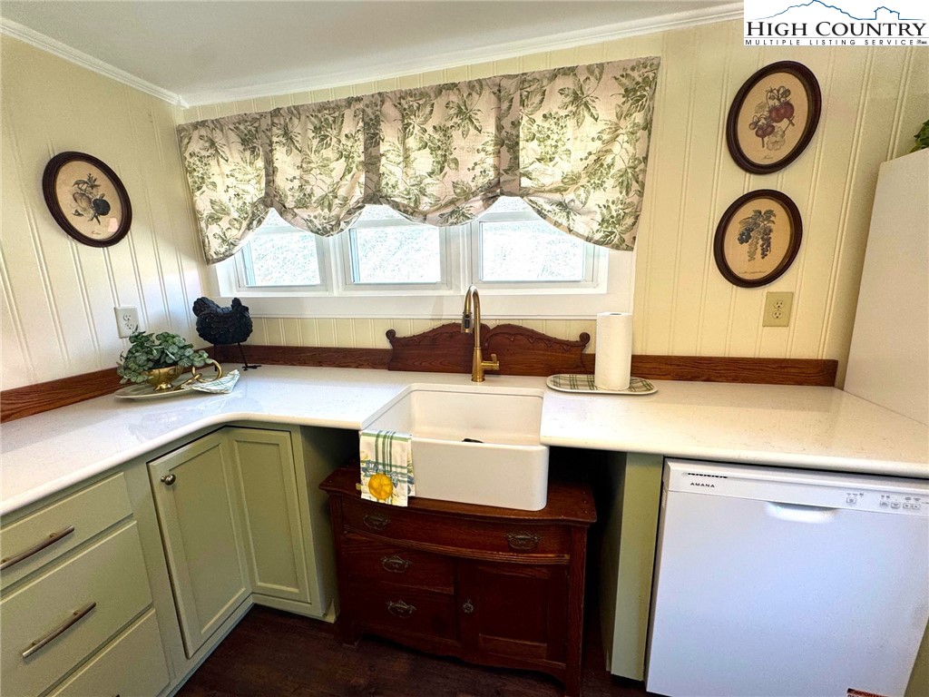 303 Sugar Tree Road Warrensville, NC 28693 - Photo 20 of 37