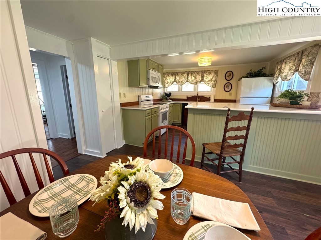 303 Sugar Tree Road Warrensville, NC 28693 - Photo 25 of 37