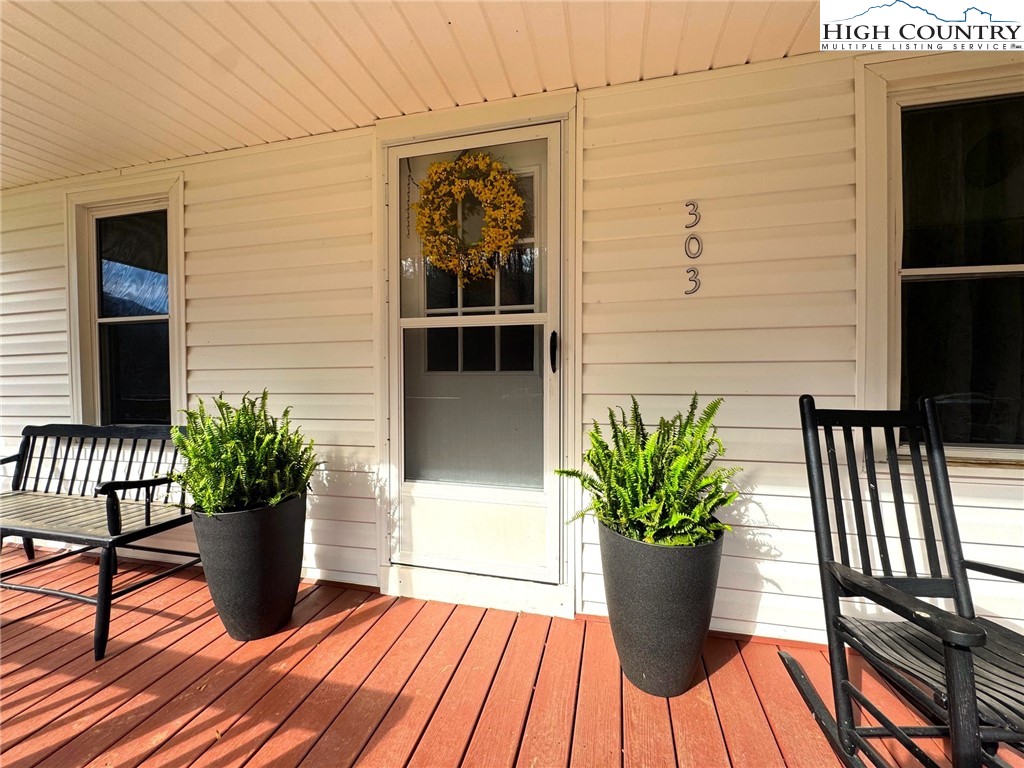 303 Sugar Tree Road Warrensville, NC 28693 - Photo 5 of 37