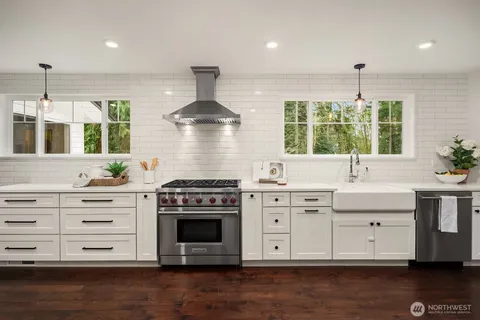 $1,768,000 | 1829 244th Avenue Southeast, Sammamish, WA 98075