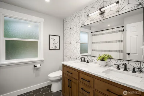 $1,768,000 | 1829 244th Avenue Southeast, Sammamish, WA 98075