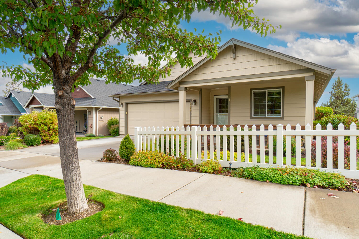 3708 Southwest 29th Street Redmond, OR 97756 - Photo 2 of 25 3708-003