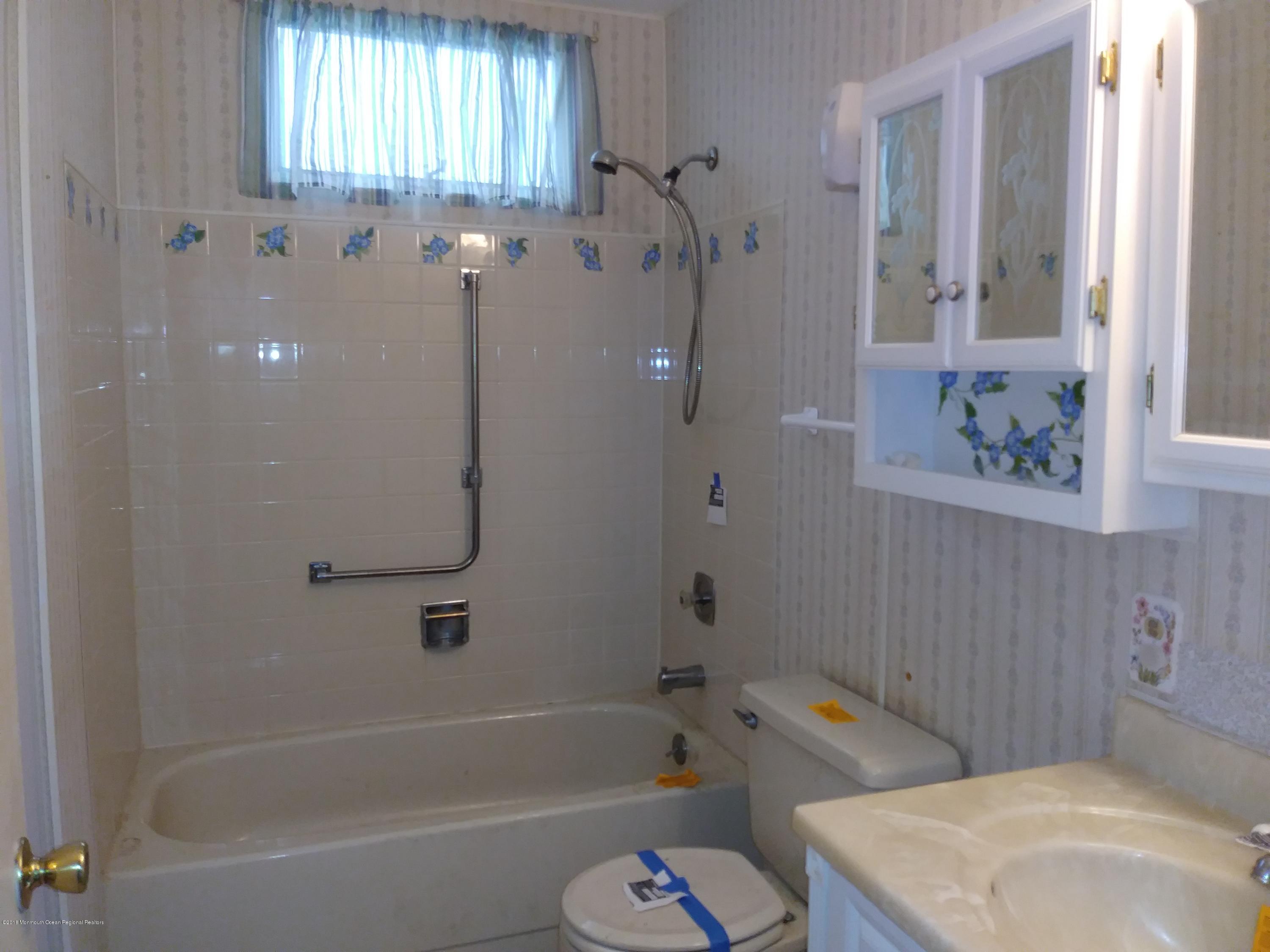 7 Churchill Road Manchester Township, NJ 08759 - Photo 6 of 13 20181102_102005