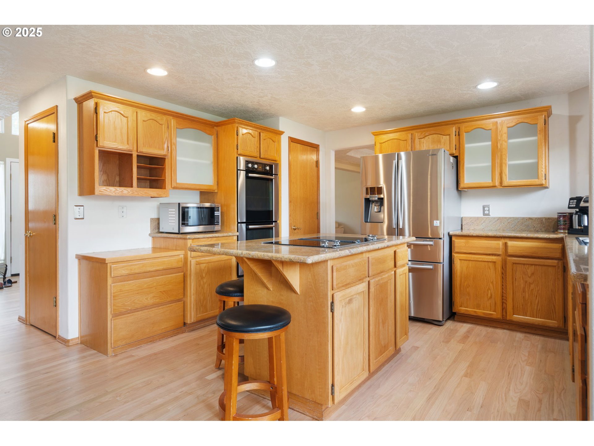 9358 Southwest Claridge Drive Portland, OR 97223 - Photo 11 of 46
