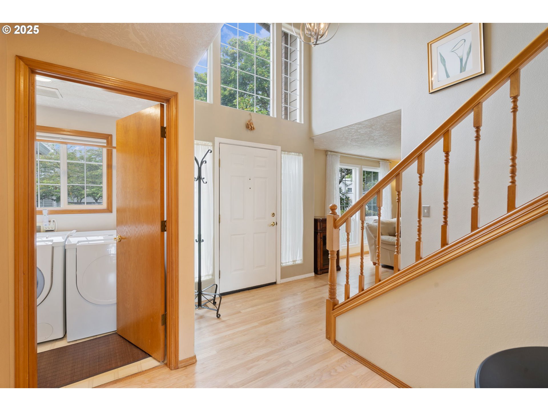 9358 Southwest Claridge Drive Portland, OR 97223 - Photo 5 of 46