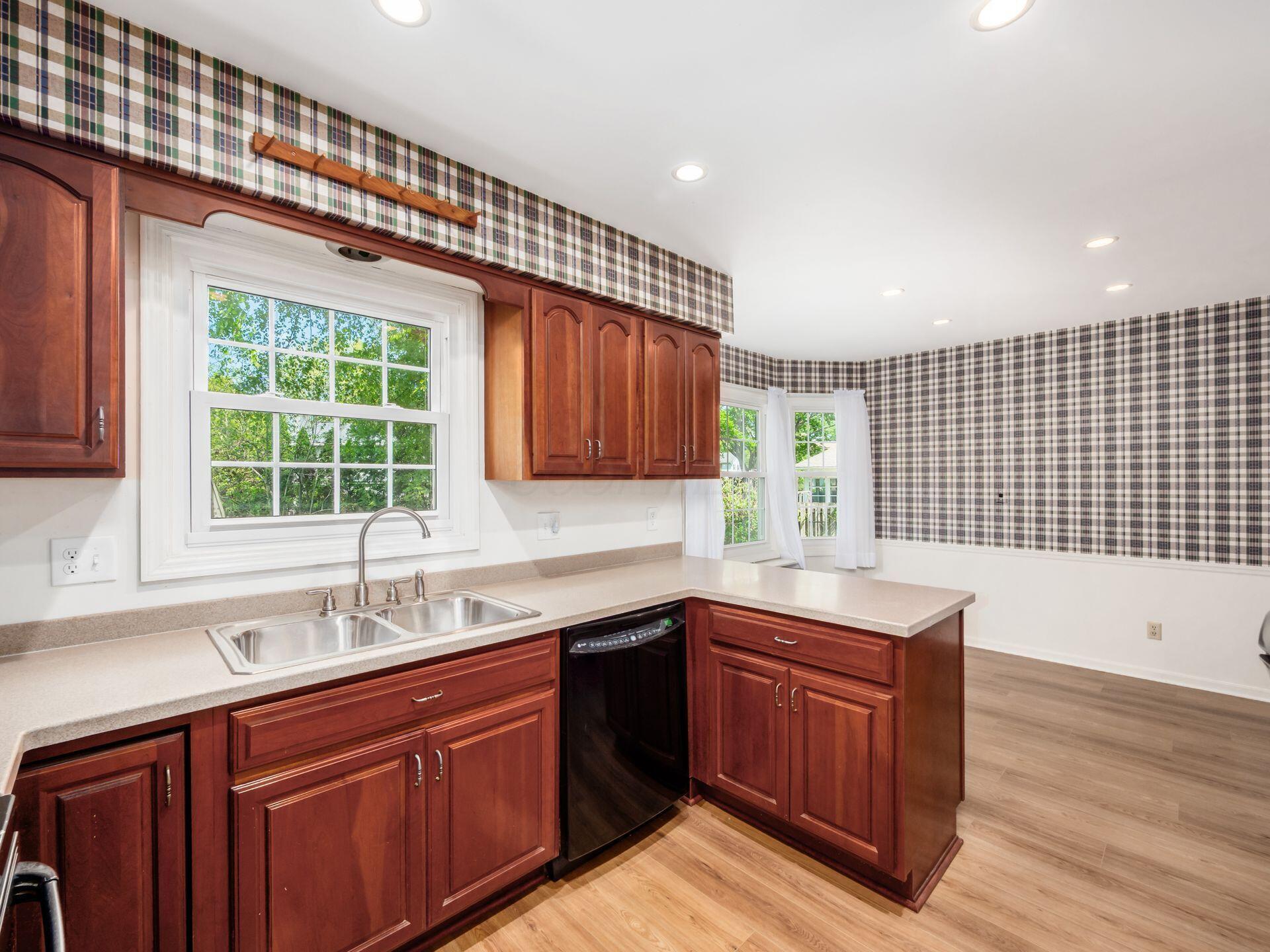 7067 Rieber Street Worthington, OH 43085 - Photo 17 of 75 Gallery Image 17