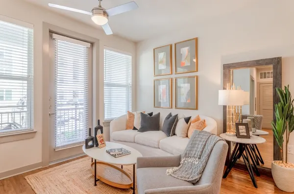 $1,792 | 13939 Hillcroft Avenue, Unit 3307, Houston, TX 77085