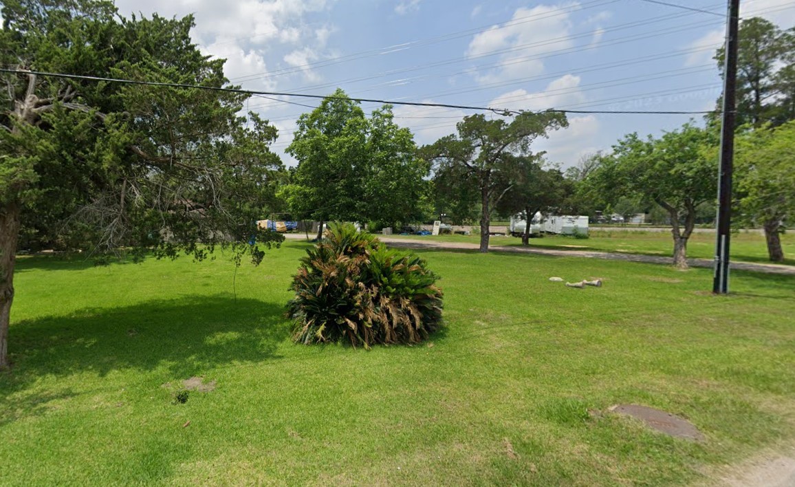 4307 Crosby Cedar Bayou Road Baytown, TX 77521 - Photo 5 of 6 a view of yard with green space