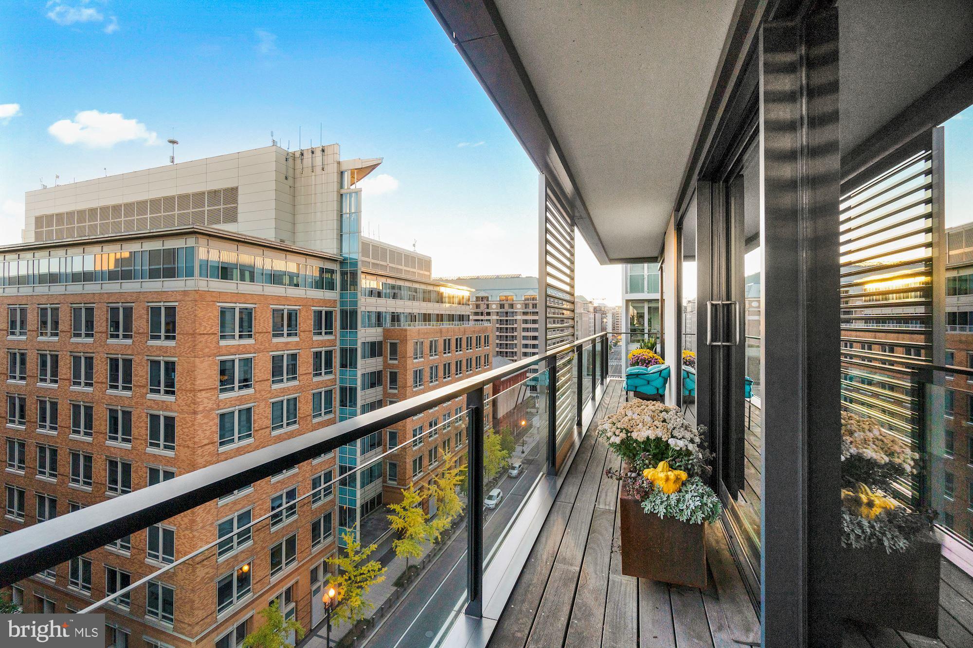 925 H Street Northwest, Unit 901/902 Washington, DC 20001 - Photo 18 of 29 a view of city from balcony