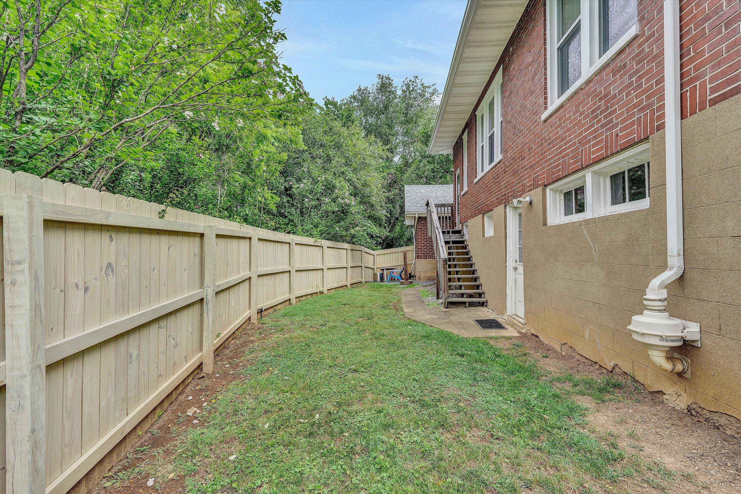323 North Maple Street Vinton, VA 24179 - Photo 34 of 43 34-DSC06610