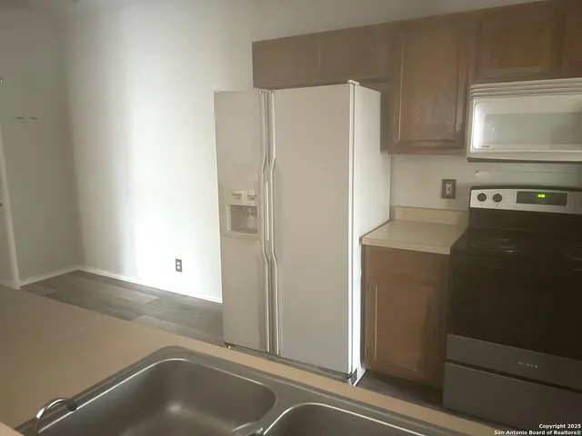 $1,800 | 4302 Mill Bend, San Antonio, TX 78217