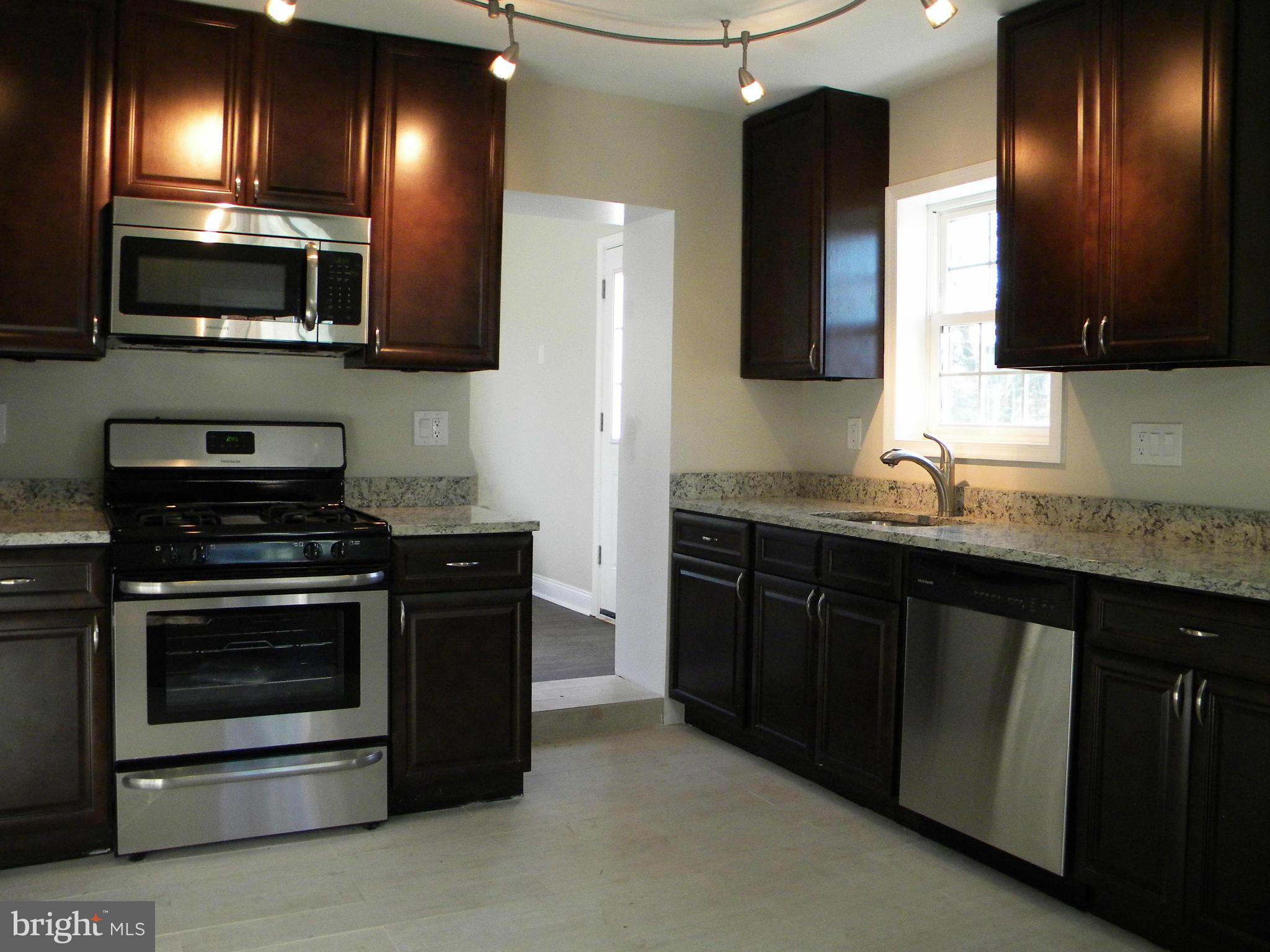 6215 Forest Road Cheverly, MD 20785 - Photo 11 of 28 Kitchen