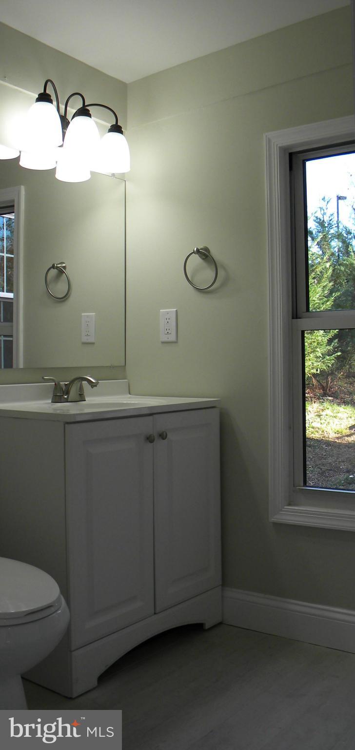 6215 Forest Road Cheverly, MD 20785 - Photo 4 of 28 Bath