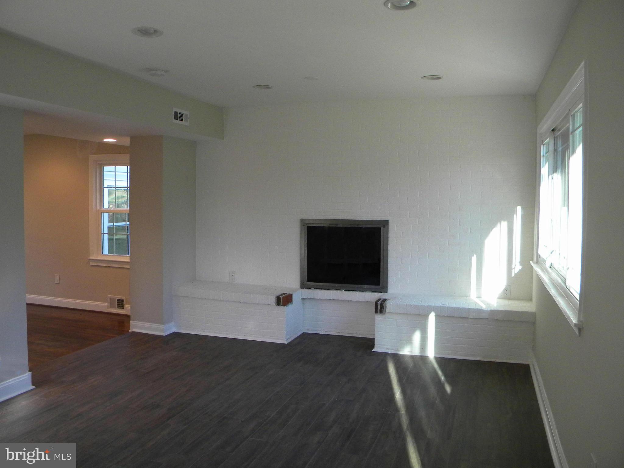 6215 Forest Road Cheverly, MD 20785 - Photo 6 of 28 Family Room