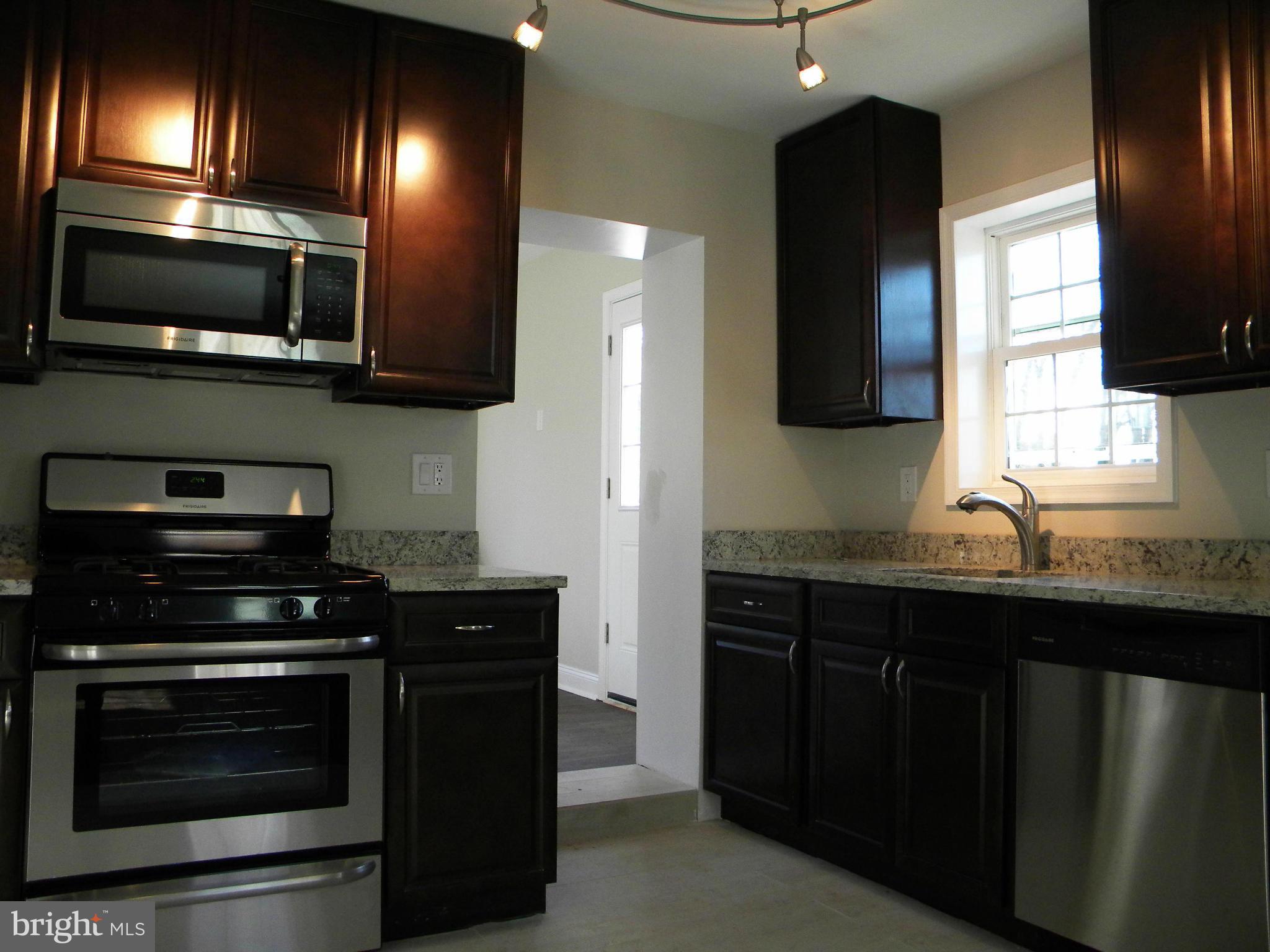 6215 Forest Road Cheverly, MD 20785 - Photo 7 of 28 Kitchen