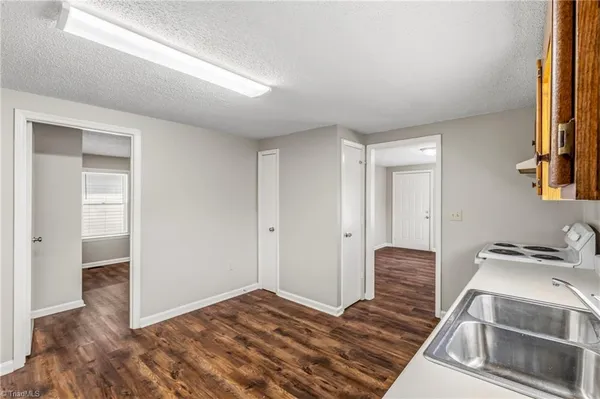 $1,300 | 110 South Raleigh Street, Greensboro, NC 27401