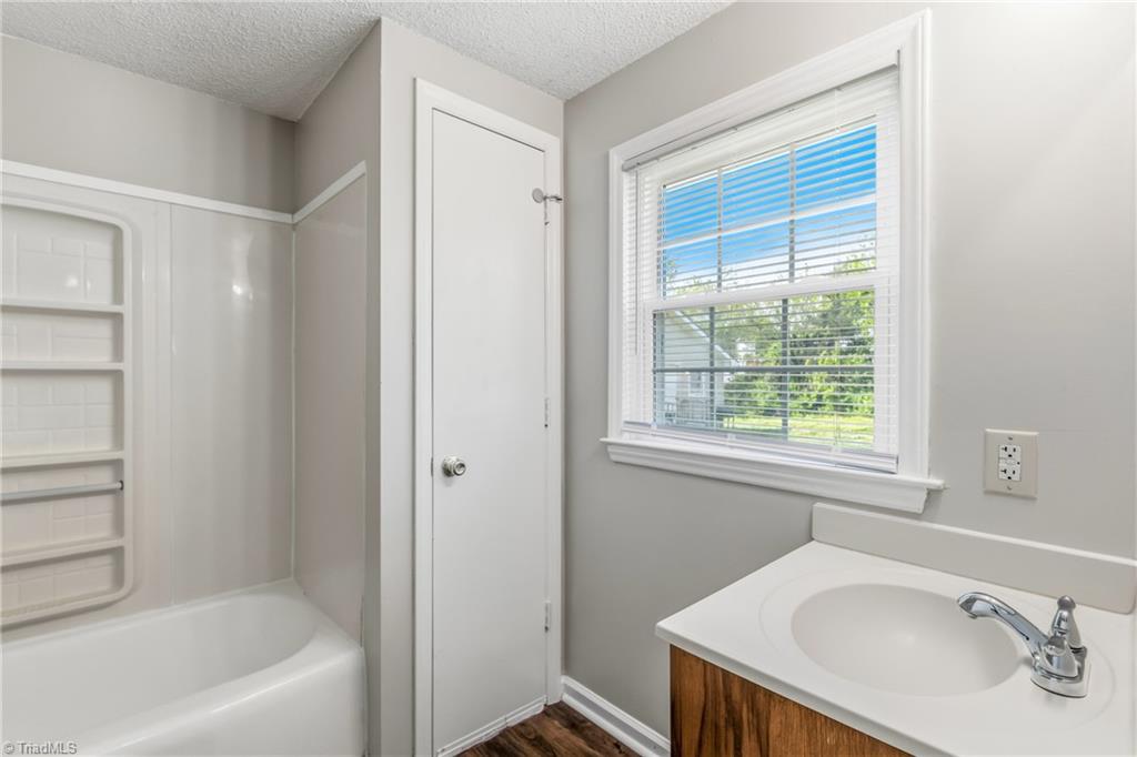 110 South Raleigh Street Greensboro, NC 27401 - Photo 19 of 23