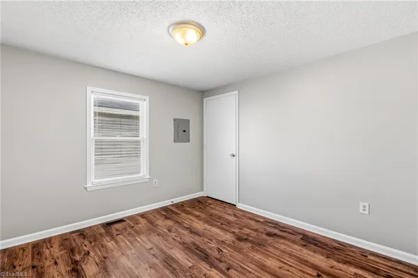 $1,300 | 110 South Raleigh Street, Greensboro, NC 27401