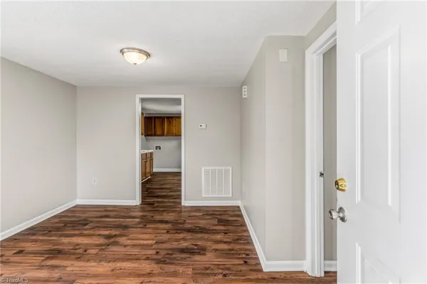$1,300 | 110 South Raleigh Street, Greensboro, NC 27401