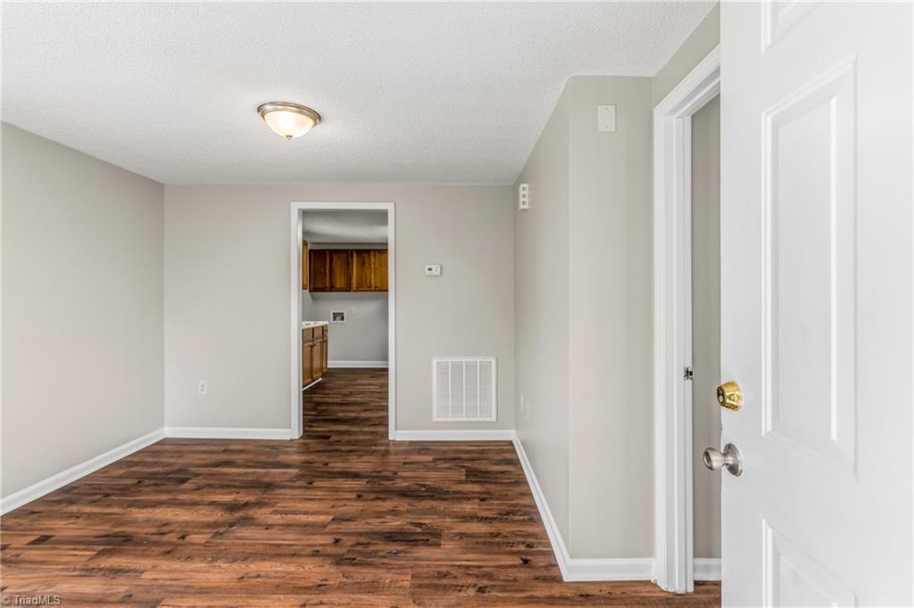 110 South Raleigh Street Greensboro, NC 27401 - Photo 5 of 23