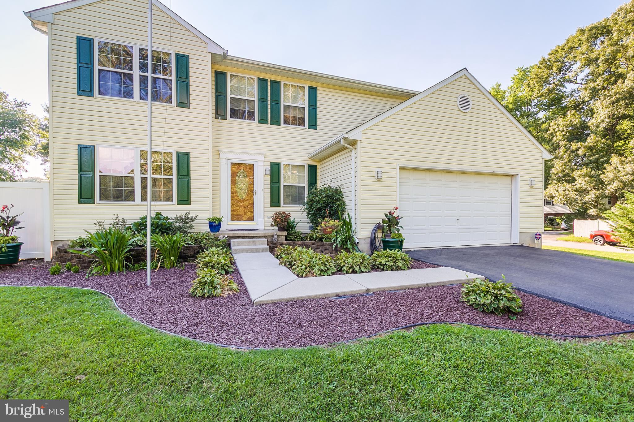 186 Magothy Beach Road Pasadena, MD 21122 - Photo 1 of 30 Exterior (Front)