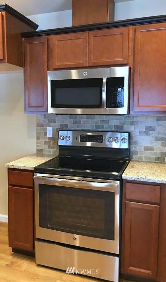 9310 179th Lane Southwest Rochester, WA 98579 - Photo 3 of 11