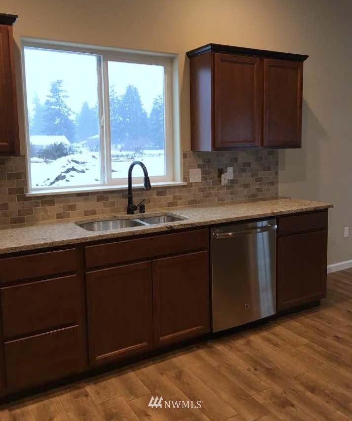 9310 179th Lane Southwest Rochester, WA 98579 - Photo 4 of 11