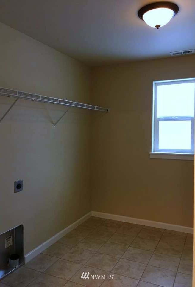 9310 179th Lane Southwest Rochester, WA 98579 - Photo 10 of 11