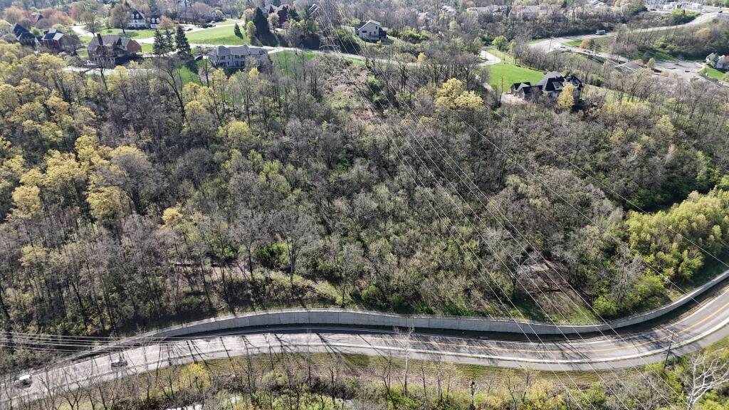 2139 Bromley-Crescent Springs Road Fort Mitchell, KY 41017 - Photo 3 of 11
