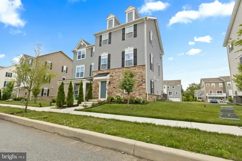 $469,900 | 718 Kalmar Lane, Middletown, DE 19709
