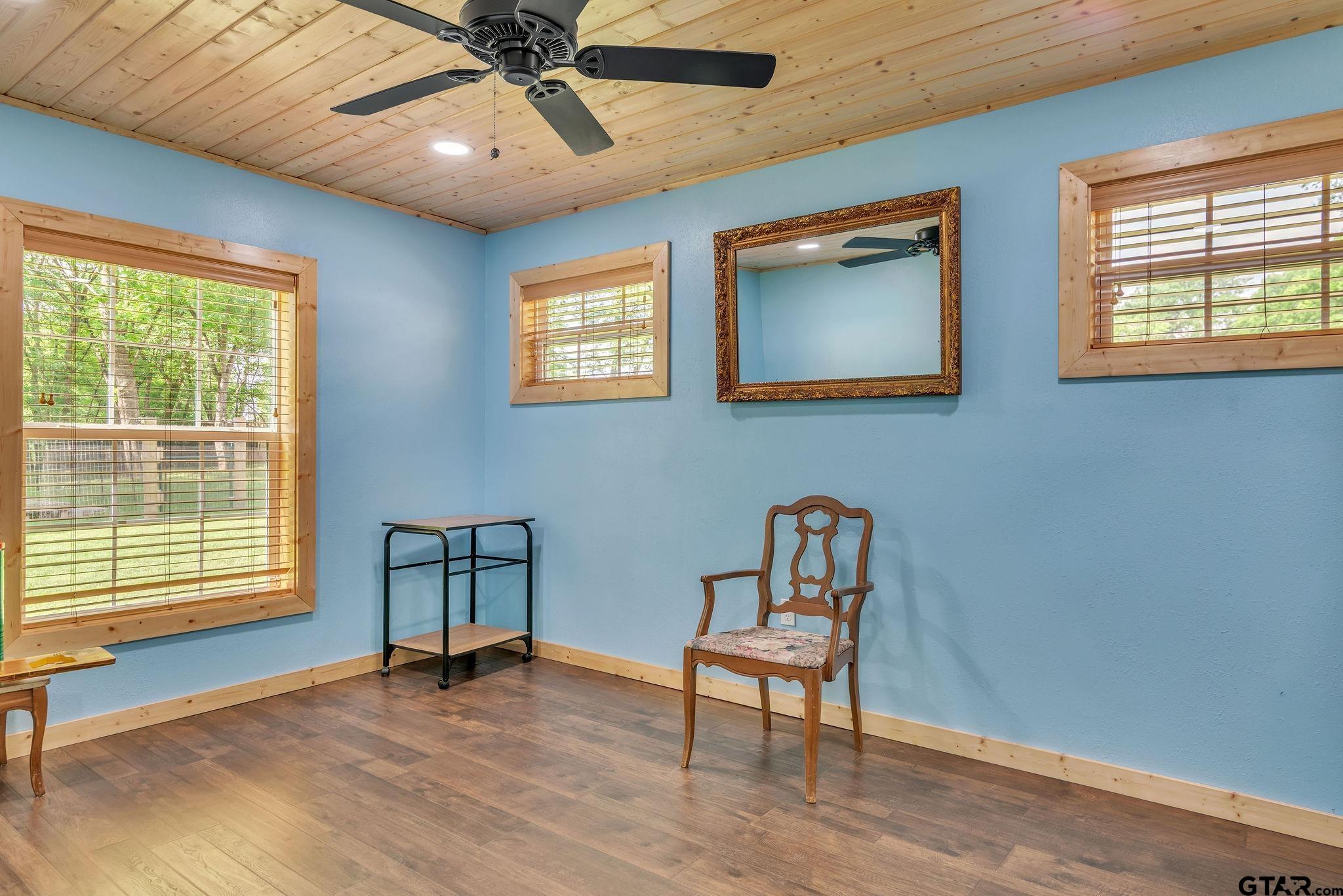519 E Well Naples, TX 75568 - Photo 20 of 48