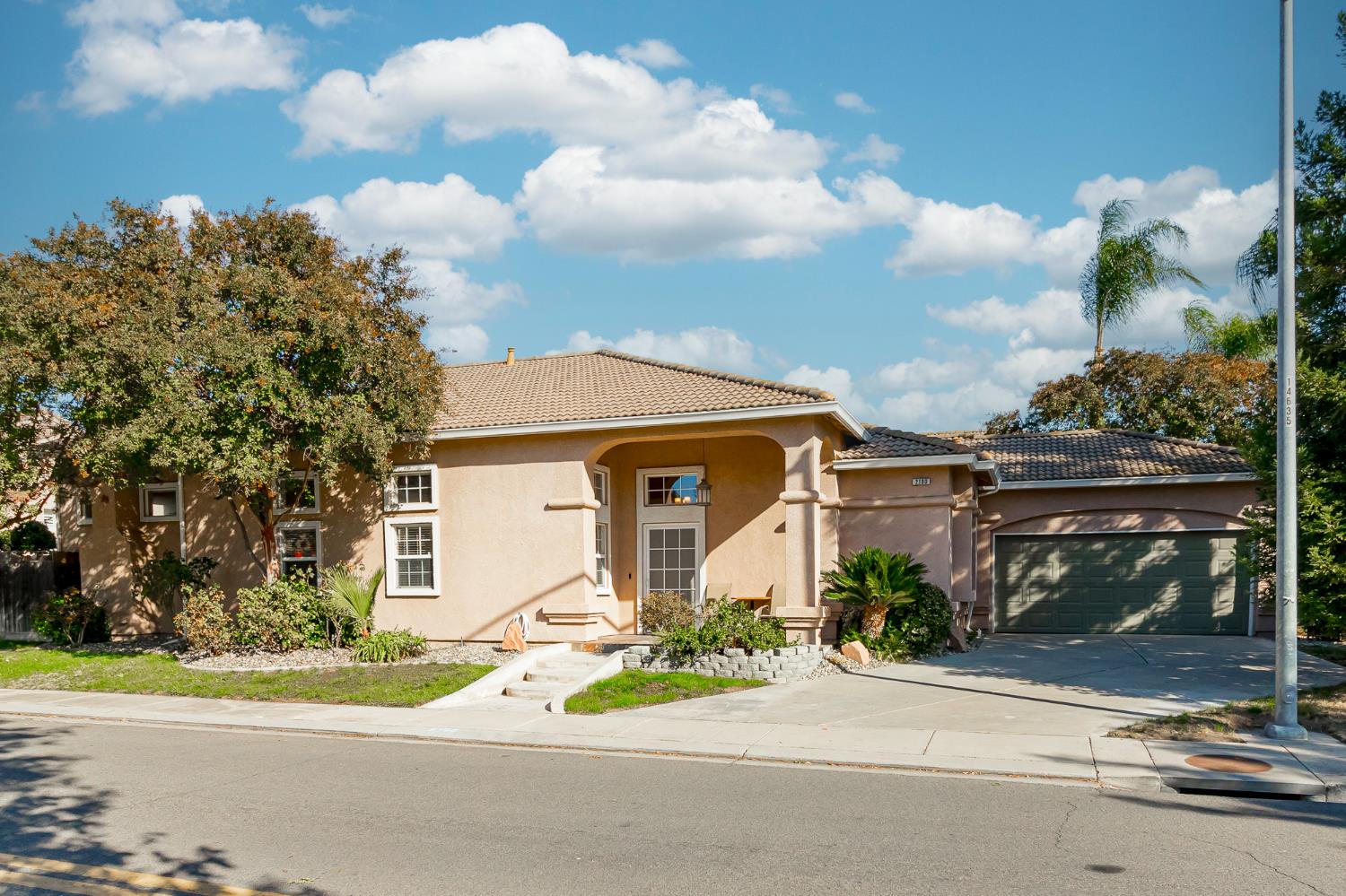 2100 Paramont Way Modesto, CA 95355 - Photo 2 of 28