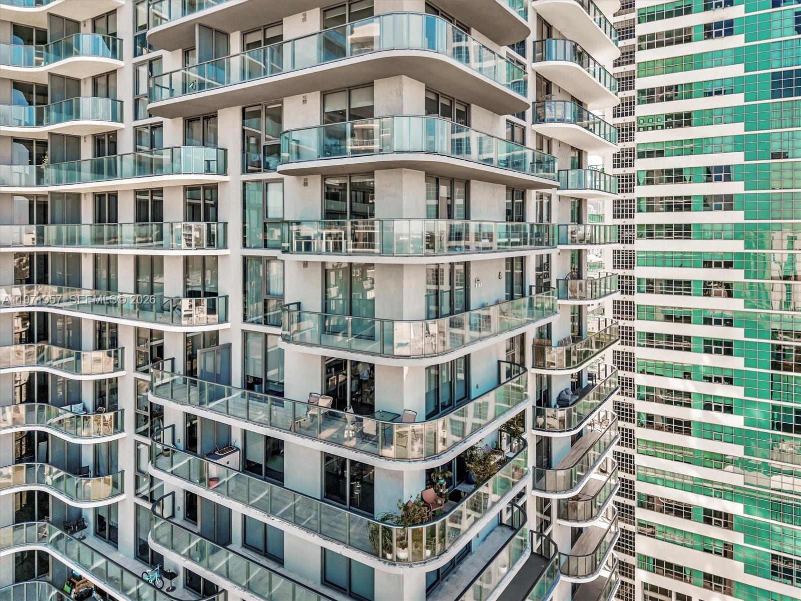 121 Northeast 34th Street, Unit 2016 Miami, FL 33137 - Photo 53 of 55 a building view