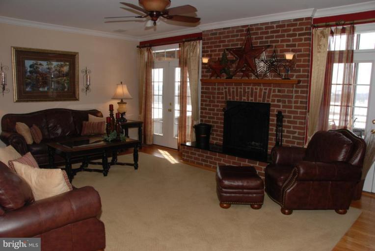 2027 Gapland Road Jefferson, MD 21755 - Photo 22 of 23 Living Room #3