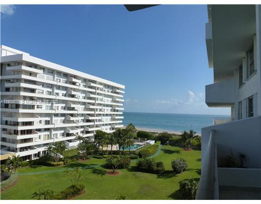 199 Ocean Ln Drive, Unit 702 Key Biscayne, FL 33149 - Photo 2 of 8 a view of a building