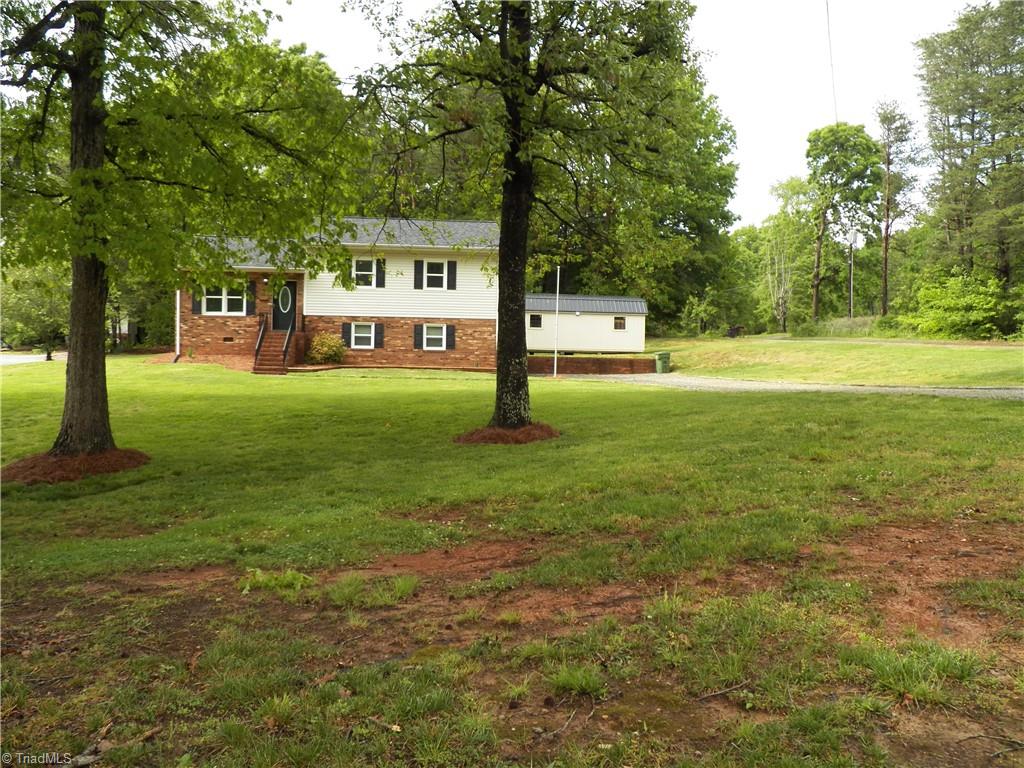 3489 Day Road Walkertown, NC 27051 - Photo 3 of 32 Gallery Image 3