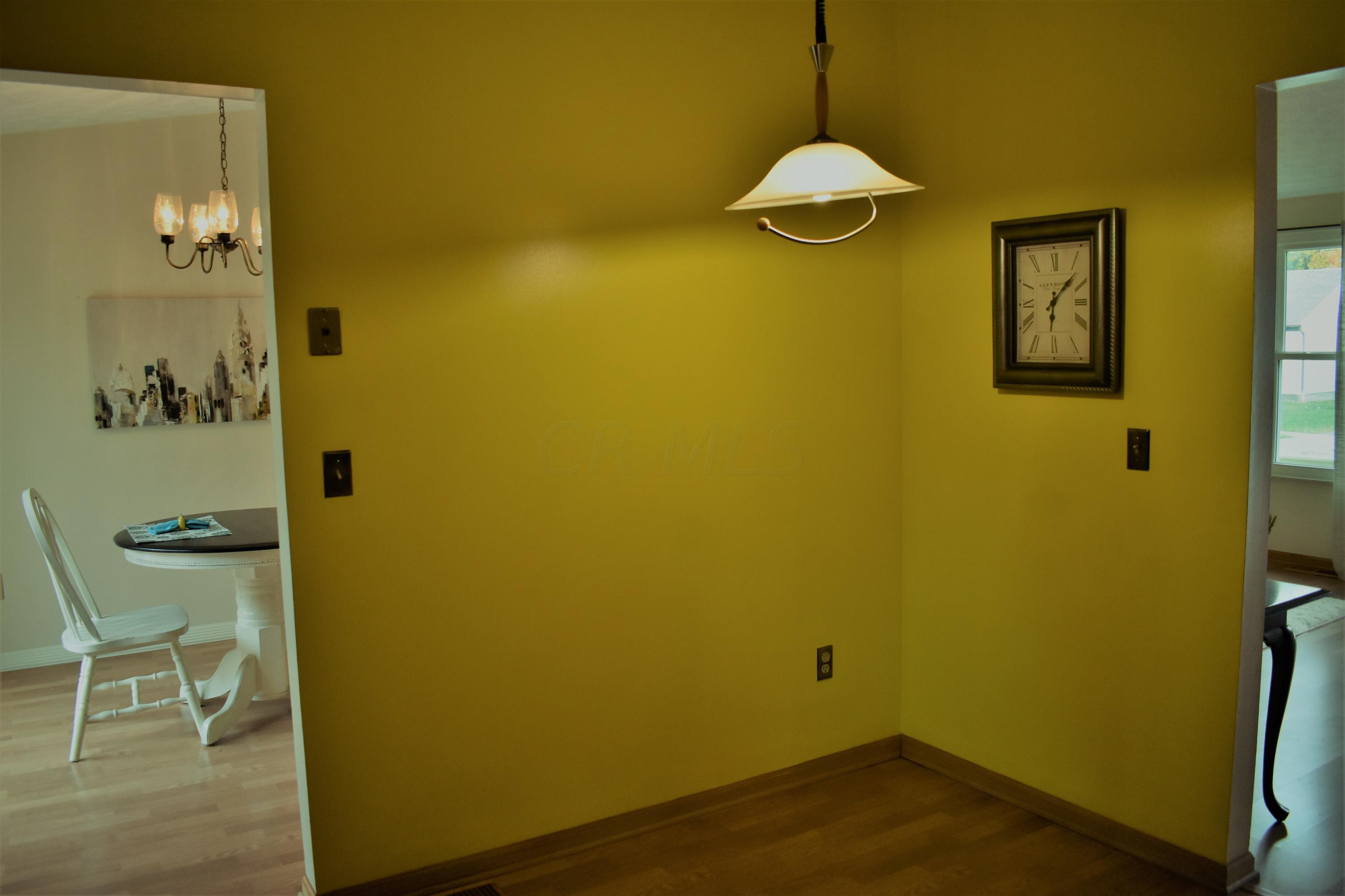 311 Rimbey Avenue Columbus, OH 43230 - Photo 7 of 18