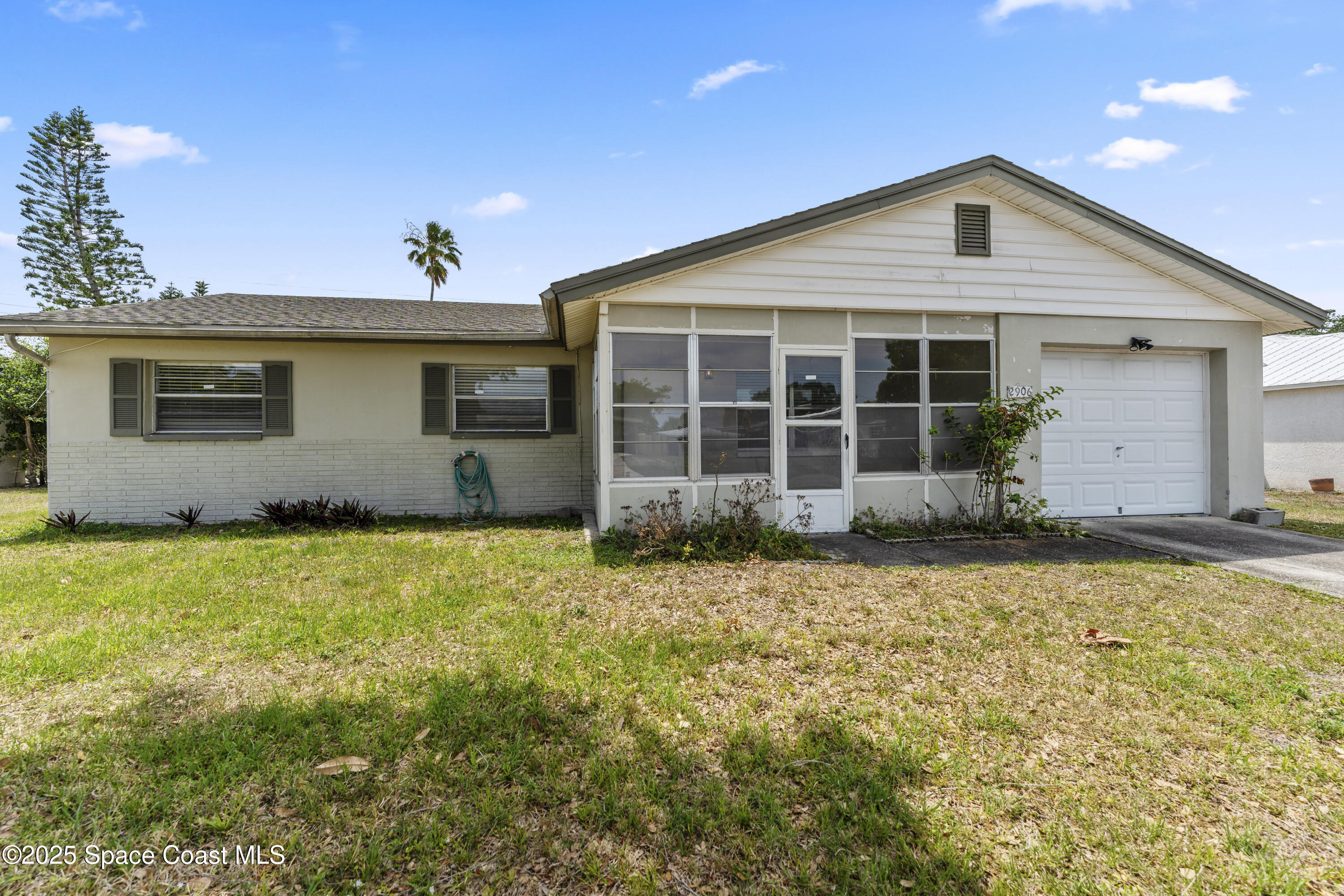 2906 Rollins Street Melbourne, FL 32901 - Photo 2 of 19 DSC06736_1