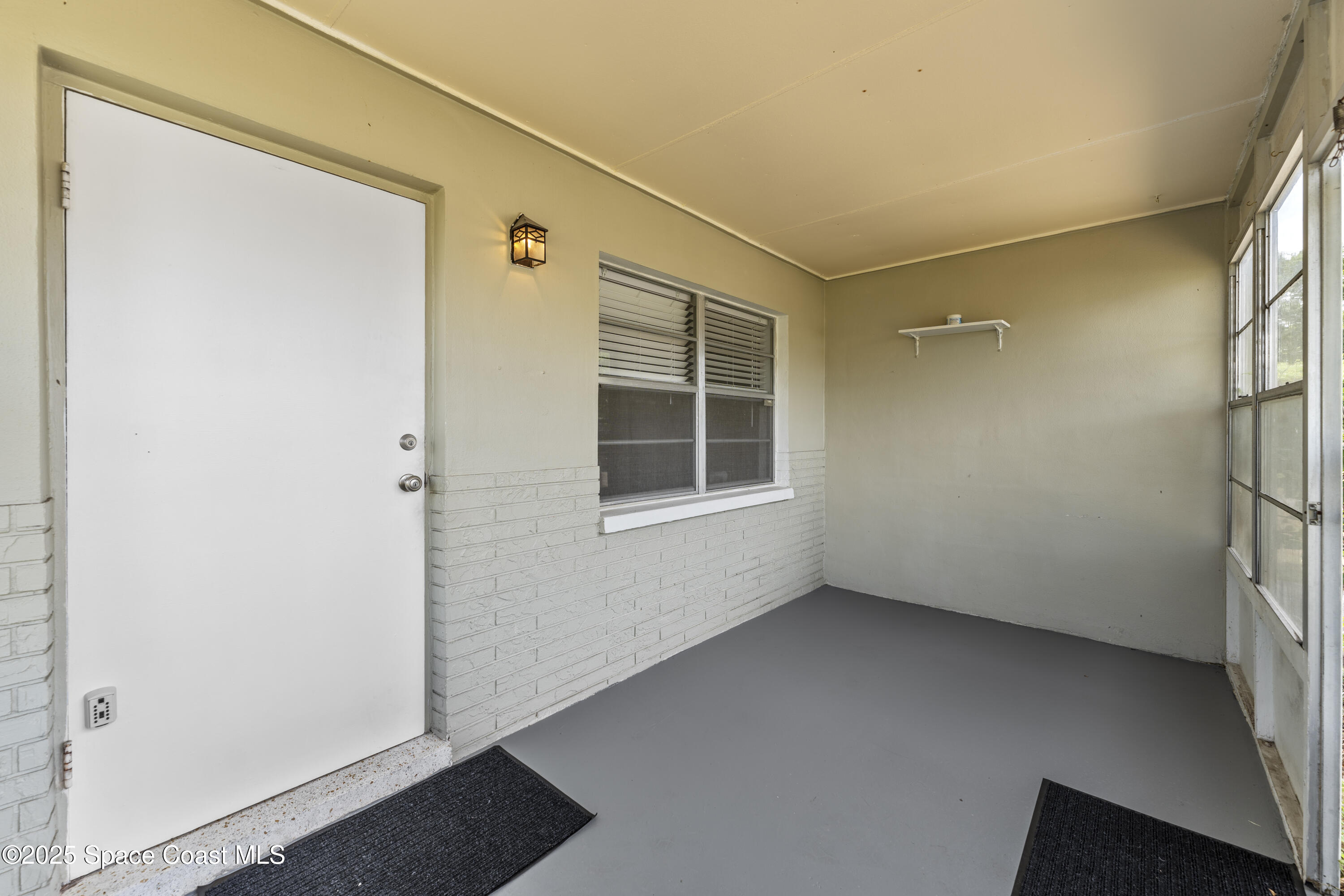 2906 Rollins Street Melbourne, FL 32901 - Photo 3 of 19 DSC06758_1