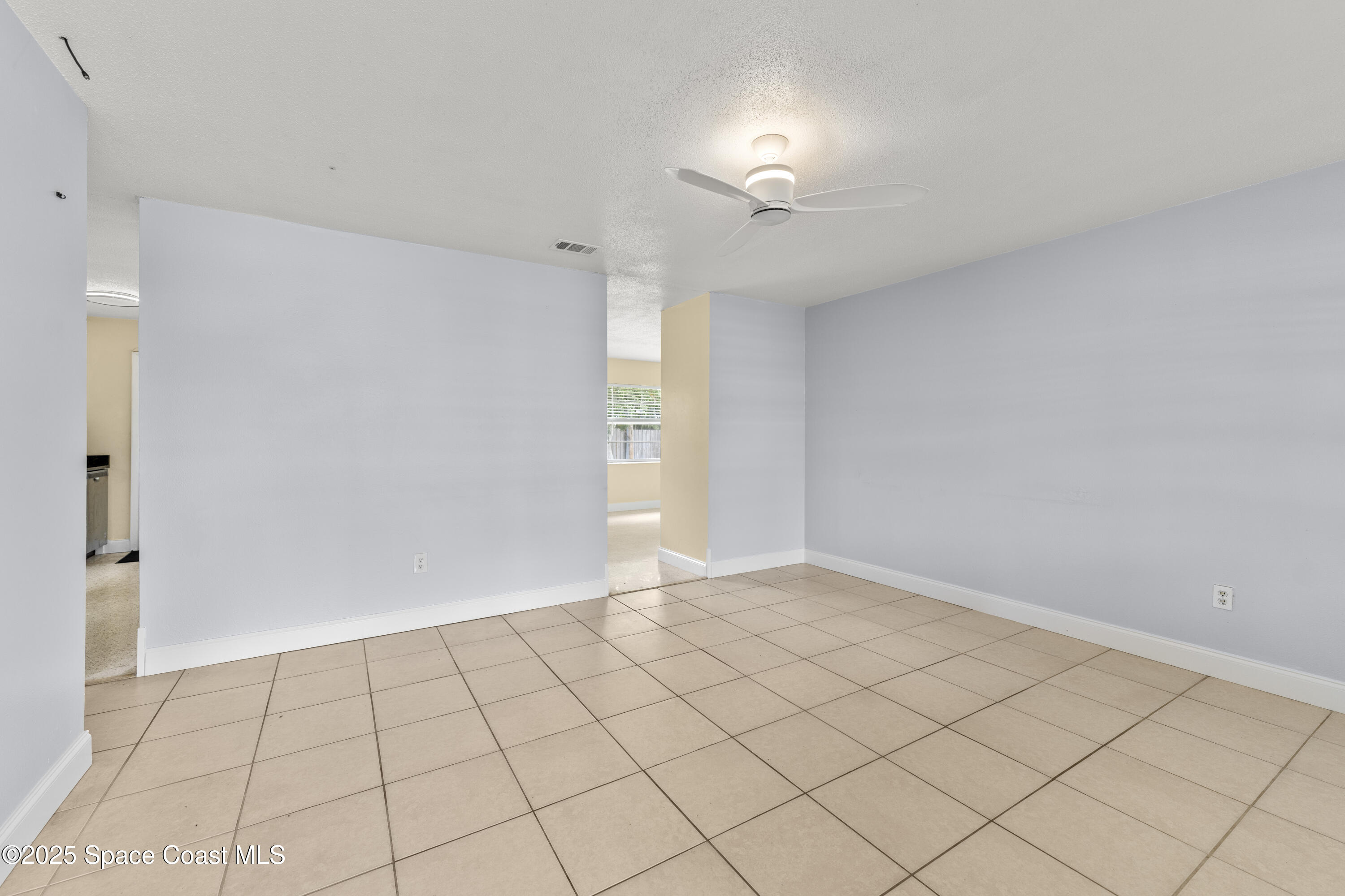 2906 Rollins Street Melbourne, FL 32901 - Photo 4 of 19 DSC06767_1