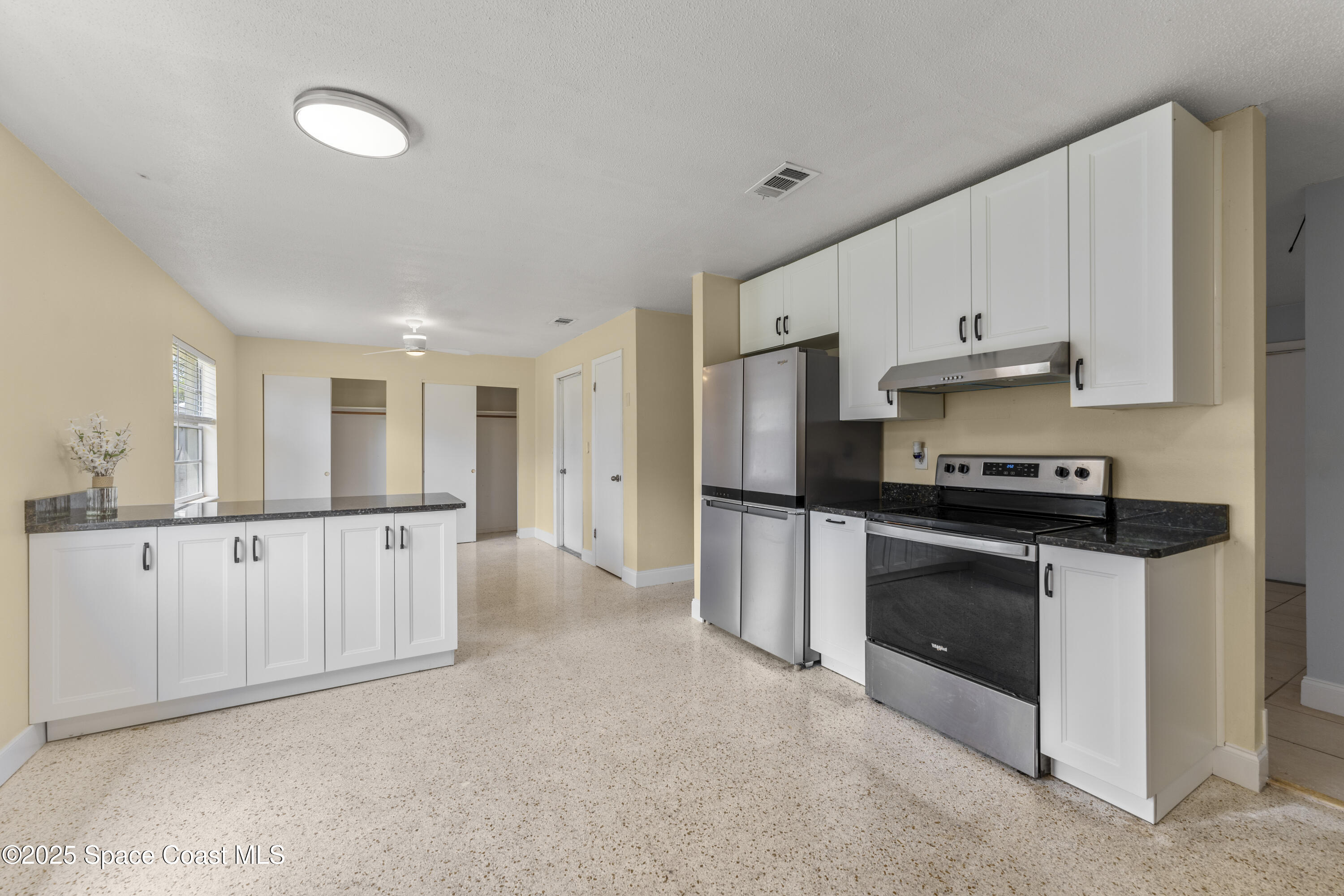 2906 Rollins Street Melbourne, FL 32901 - Photo 8 of 19 DSC06949_1