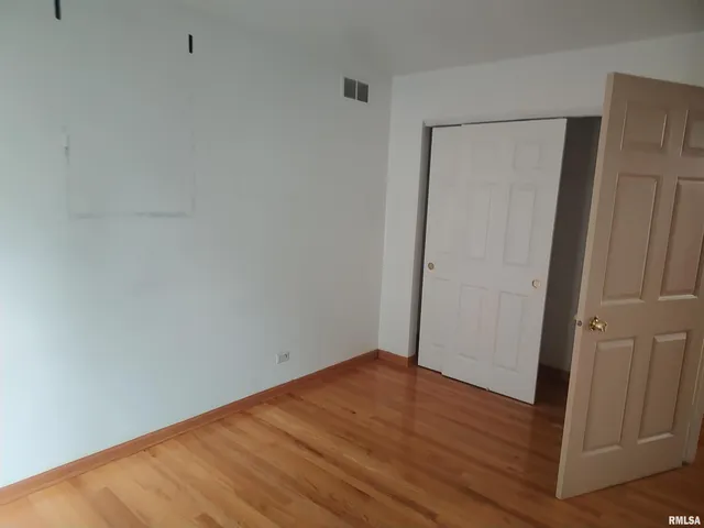 $440,000 | 376 Gatewood Lane, Grayslake, IL 60030