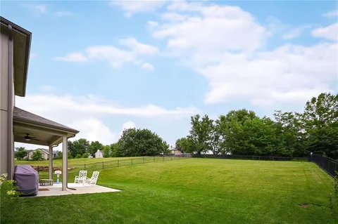 $595,000 | 6987 Glenn Lane, Parkville, MO 64152