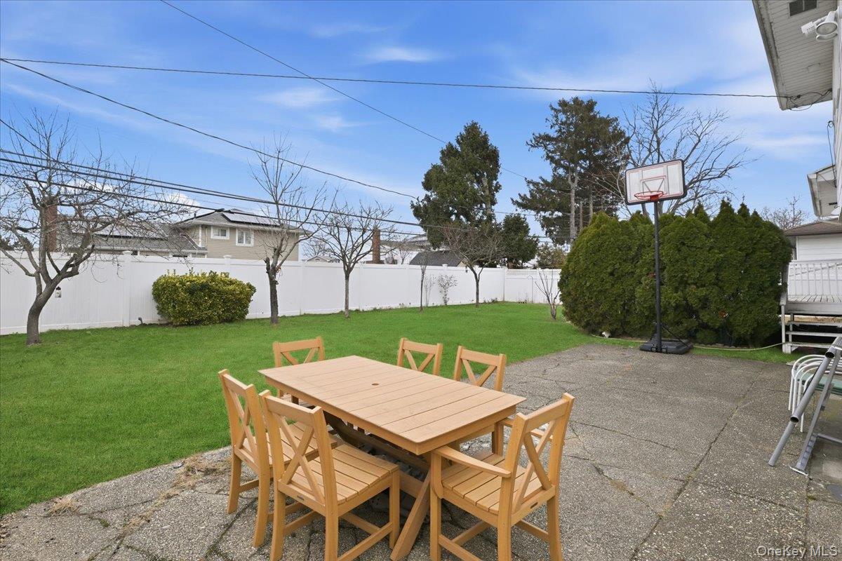 400 Plainview Road Hicksville, NY 11801 - Photo 23 of 30