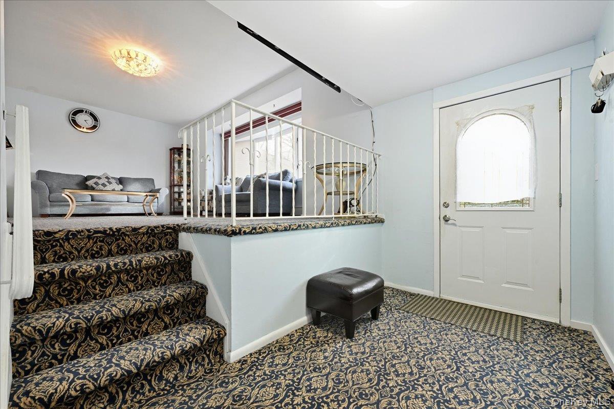 400 Plainview Road Hicksville, NY 11801 - Photo 4 of 30