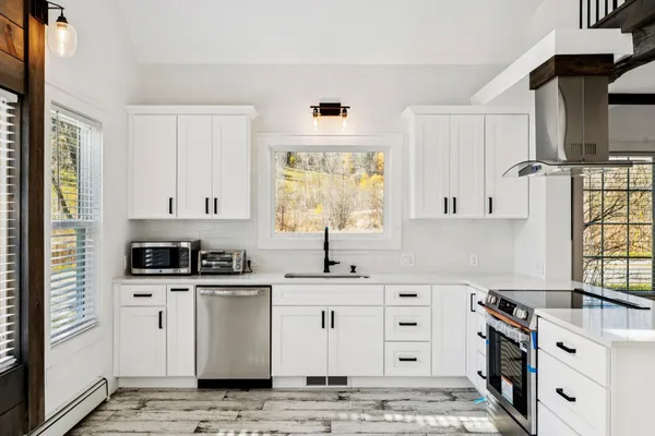 $395,000 | 96 East Randolph Road, Chelsea, VT 05038